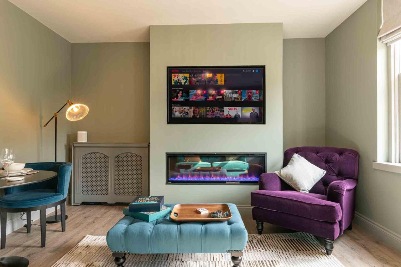 Beautiful Modern 1 Bedroom Apartment, City Centre Bath Luaran gambar